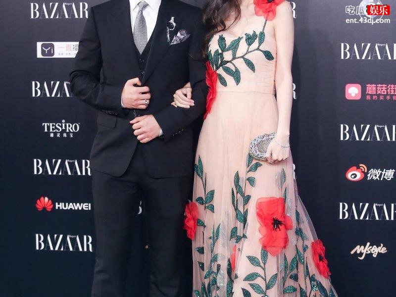黄晓明夫妇同时发出婴儿照，疑似杨颖顺利怀上二胎