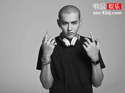 吴亦凡实力被质疑，网友：实力没有排场挺大！