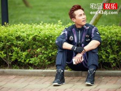 杜淳老婆产检，老公全程陪同仿佛眼睛长在自己老婆身上