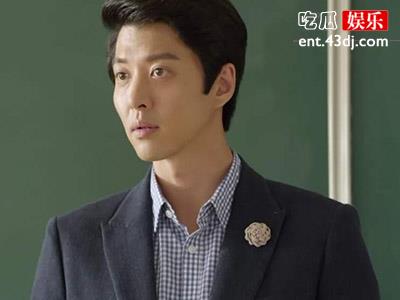 李东健情史遭泄露，和前妻赵伦熙离婚却被网友叫好！