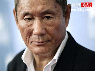 北野武年过七旬再次娶妻惹网友议论 二婚妻子是陪伴多年的她