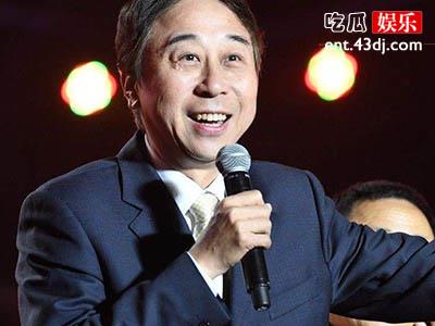 冯巩老婆艾慧被曝去世，冯巩哭成泪人几度虚脱？