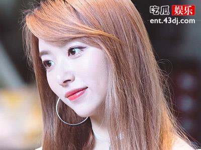 the9现身机场引滚乱，虞书欣为护孔雪儿受伤？