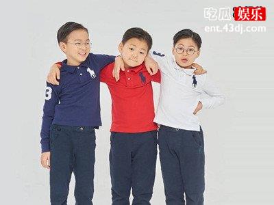 《超人回来了》三胞胎惊喜回归，但他们逐渐变得讨厌拍照