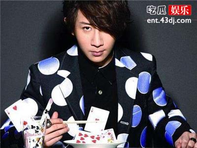 刘谦被封杀，全靠富二代妻子王希怡养活？