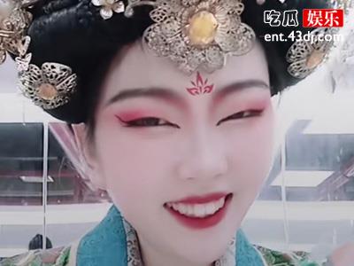 抖音热梗“把手给我”起源，和不倒翁兔牙妹张维有关