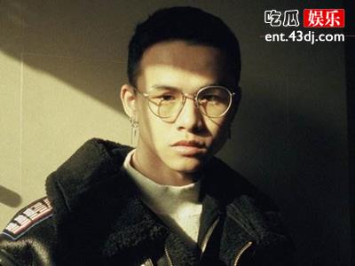 艾克里里哪里人 艾克里里和洛凡是什么关系