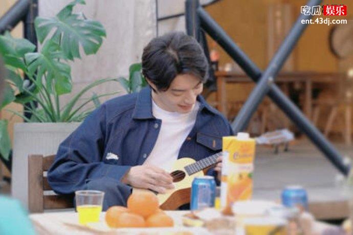 《积极的生活吧》竹马情长双重救赎