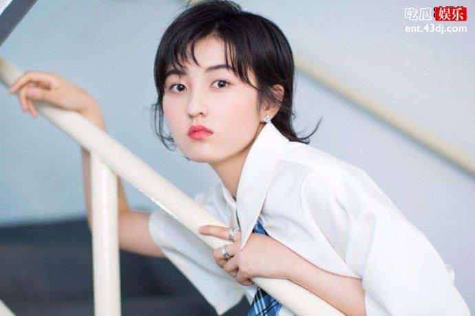 《再见，少年》张子枫新电影来袭，扮演乖巧可爱少女惹人爱！