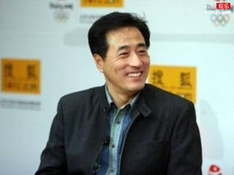德艺双馨的老演员杨立新供徐帆读书，一读就是三年不求任何回报