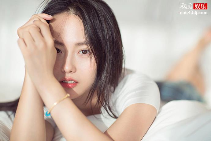 张嘉倪买超夫妻节目《花花万物》，豪宅曝光浴室却成网友关注点