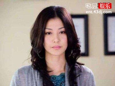 被妻子家暴打耳光，曾入院八次如今被观众当成笑话