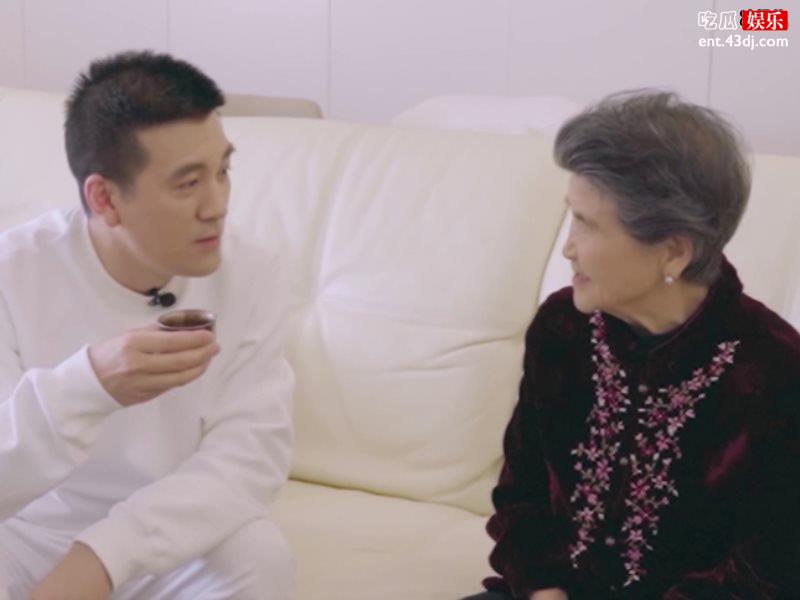 《婆婆和妈妈》综艺播出，李佳航李晟一家甜蜜和谐！