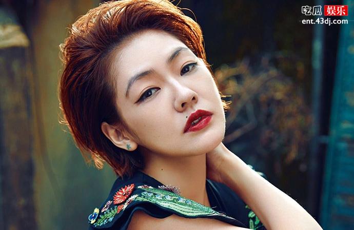 小s与三女儿照片曝光，女大十八变小S祈福是什么梗