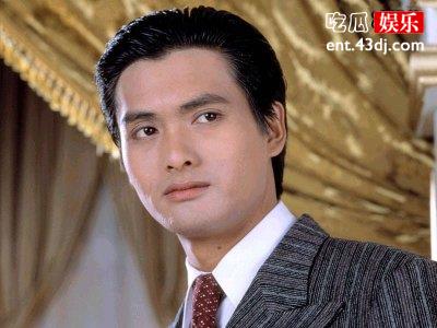 周润发相约刘嘉玲爬山锻炼，一天半跑22千米二人友情让人羡慕！