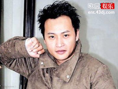 陈志朋逛街被错认成苏有朋，场面一度尴尬！