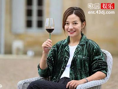 赵薇转型成网红主播，原来是卖自家产红酒！