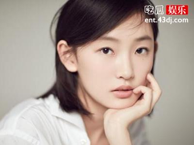 周依然家庭背景被扒，网友表示不认识这个人