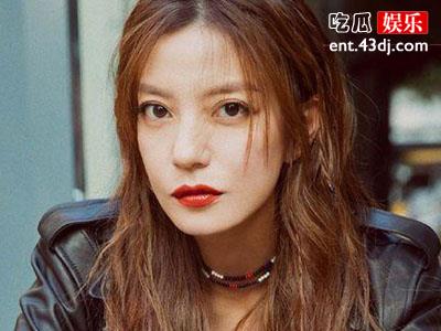 黄奕赵薇当年为争男朋友大打出手？二人关系究竟如何？