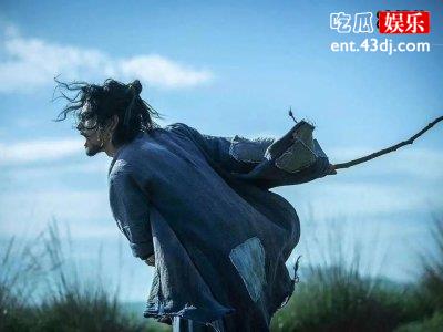 电影《无名》曝出新预告，梁朝伟王一博用目光飙戏！