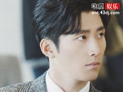 何超莲在窦骁面前撒娇，男方下意识的反应真爱无疑