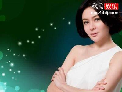 吕良伟与关之琳同框跳舞，童年女神营业但看表情不愿意