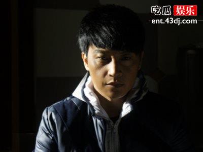 老牌主持人汪涵当众被指责，陈志朋在线怼汪涵只好自己忍耐