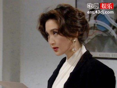 温碧霞与老公同框惹争议，少女容貌年龄成迷永葆青春有何秘诀？