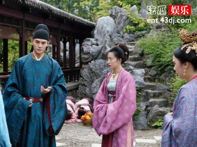 清平乐张妼晗下线质问官家爱谁，听清他的回答后网友为其心疼