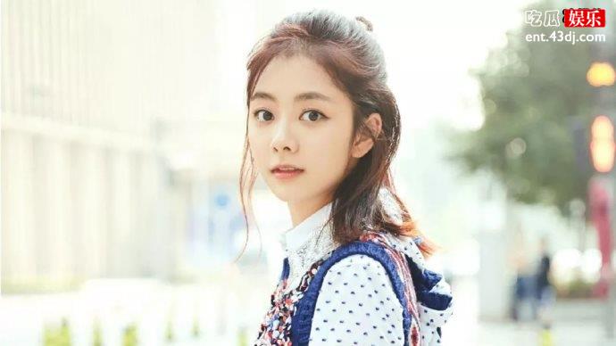 谭松韵活力满满太可爱，看着少女气息浓郁的她不敢相信已经30了