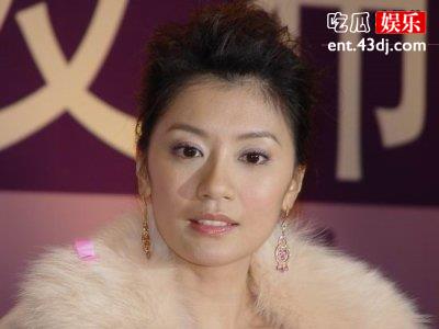 贾静雯与修杰楷抛下孩子去二人世界，户外约会简直羡煞旁人