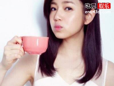 陈晓陈妍希规规矩矩，唐艺昕张若昀笑眯了眼