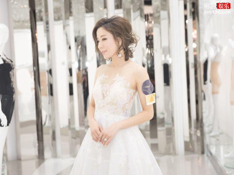 罗仲谦是一位非常努力的演员，和妻子杨怡的爱情成为娱乐圈佳话