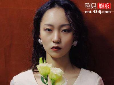 网红“贝勒爷”真实身份， 她的真实身份让人惊讶！