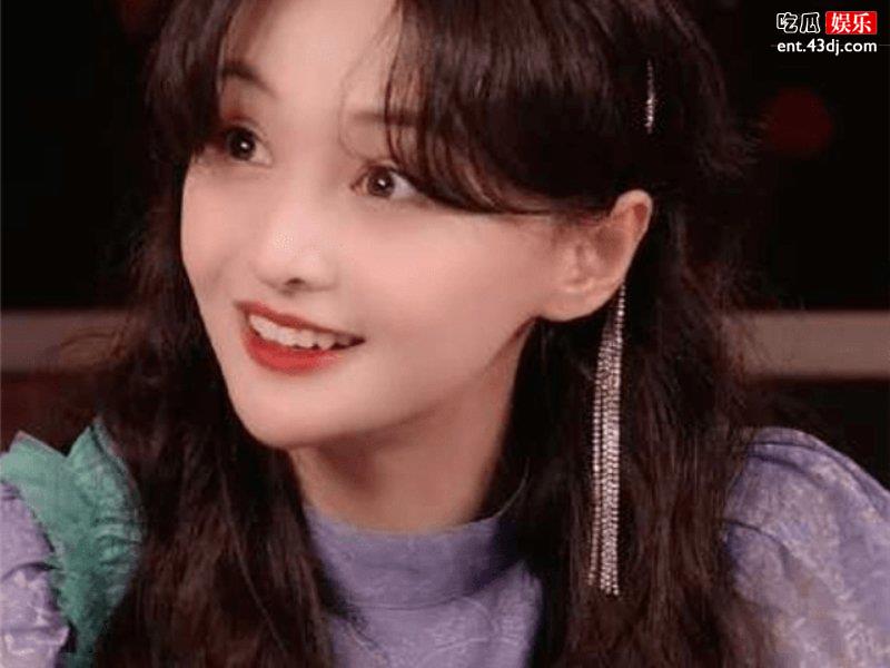 郑爽直言会为了感情不顾一切，每段感情她都是恋爱脑