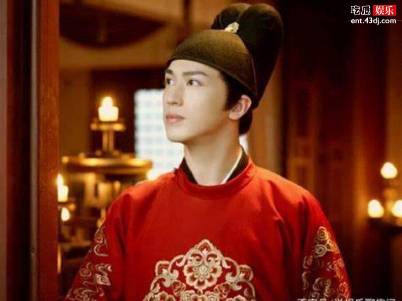 许魏洲搭档新疆女星出演《大唐明月》，网友：凭演员阵容也要追剧