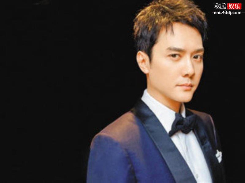 颖宝带儿子一同参加聚会，不知道为什么冯绍峰不在颖宝身边