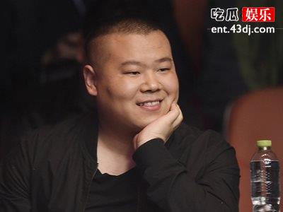 岳云鹏专场演出结束，不舍得和观众离别感慨落泪