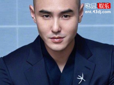 阮经天新恋情再曝光，女友被誉为最辣老板娘