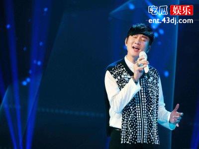 林俊杰出道十七年，音乐之路上粉丝们风雨相随
