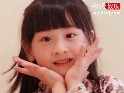 田亮女儿森碟近照曝光出现职业网球俱乐部，要开始网球之路吗？