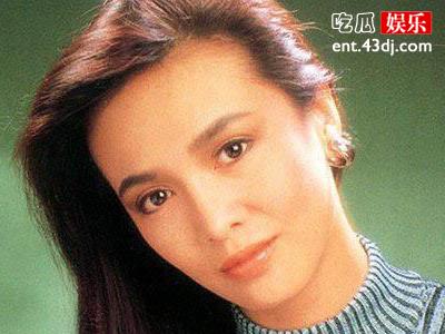 郑裕玲近照脸部僵硬判若两人? 她曾经有什么作品吗