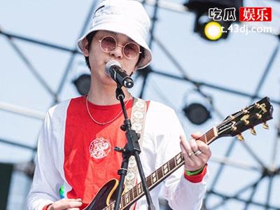 张哲轩背景起底!被曝吃软饭的他背景却一点也不差！