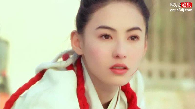 张柏芝抱孩逛街力破谣言，晒母子照片太幸福谢霆锋生日遭冷落