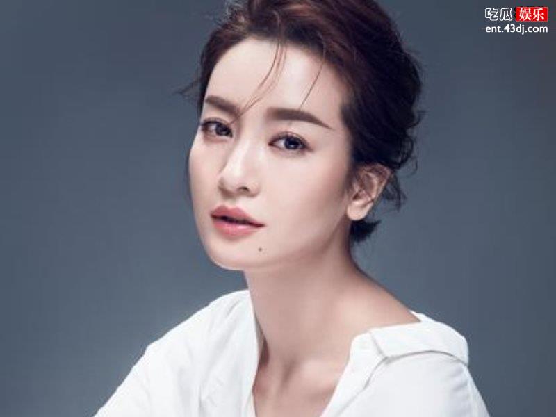 李晟是李佳航的“心灵按摩师”？网友：这样的媳妇必须宠
