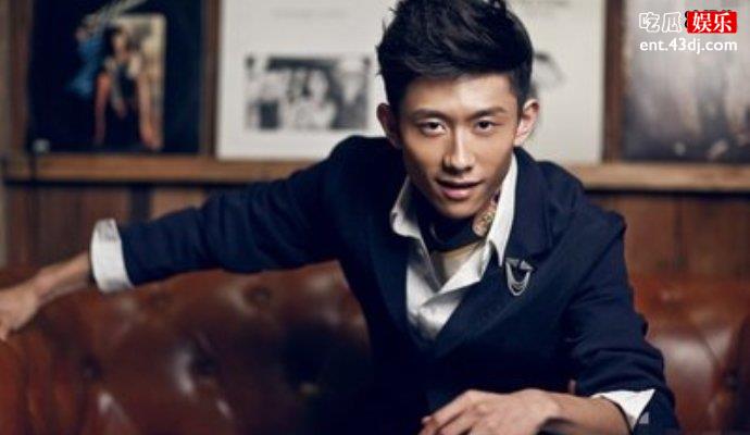 娱乐圈好男人晒全家照全家颜值妈最高，纪念日送妻子百万豪礼