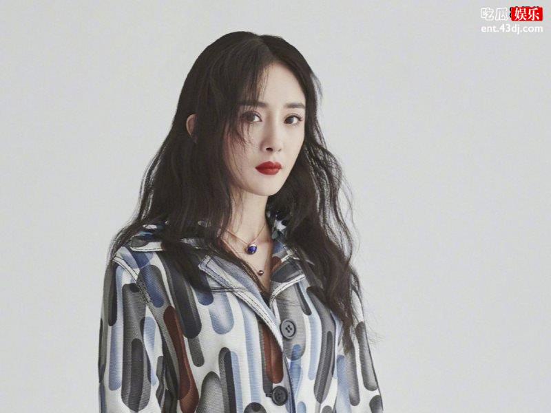 杨幂节目受伤两个月未好，受伤原因至今未公布粉丝心疼讨说法
