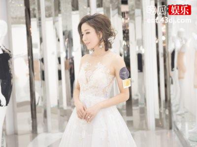 杨怡分享家庭视频，老公的举动尽显父爱
