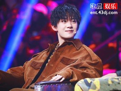 易烊千玺出演电视剧热血同行，解锁新人设再次吸粉