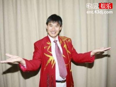农村大衣哥被曝酒店照片，发布者称其出轨女粉丝